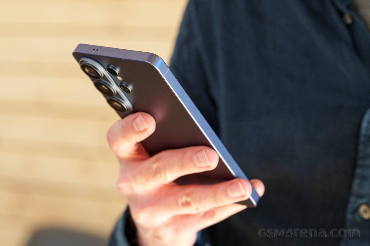 Report: Samsung is looking to offset rising RAM prices in unusual way